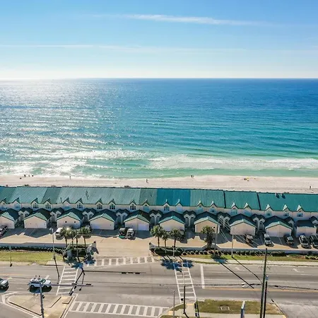 Beachside 8 - Beachfront - Sleeps 8!